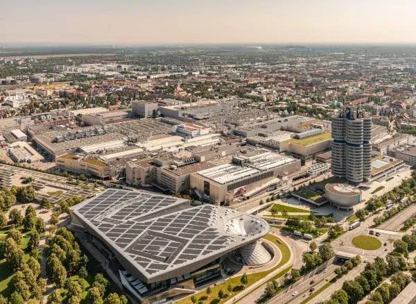 Außenansicht BMW Euro2 Formel 1 Headquarter München